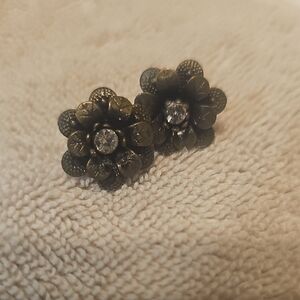 Elegant Floral Stud Earrings